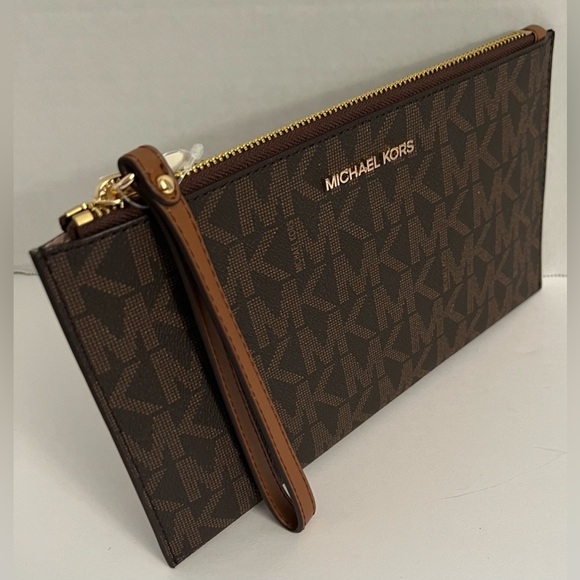 New MICHAEL KORS JET SET LG ZIP CLUTCH  MK LOGO BRN/LUGGAGE CLUTCH WRISTLET - Picture 12 of 16